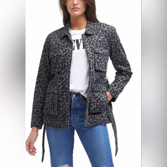 NWT Levi’s Hidden Full Zip & Snap Denim Jacket 4 Snap Pockets Tie Belt SMALL - Picture 2 of 16